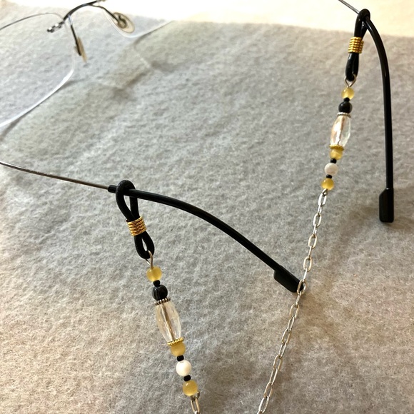 NWT AtriaMinerals Chain for glasses with genuine stones - Picture 2 of 3